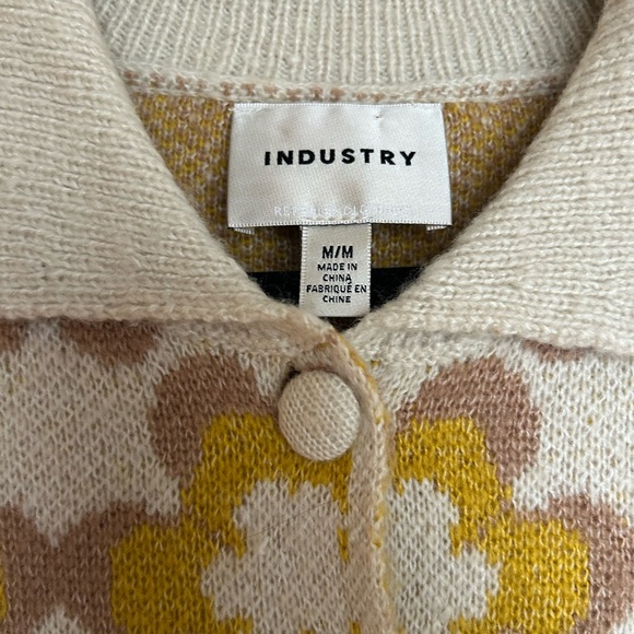 Women's Cropped Cream and Yellow Floral Sweater - Picture 2 of 5